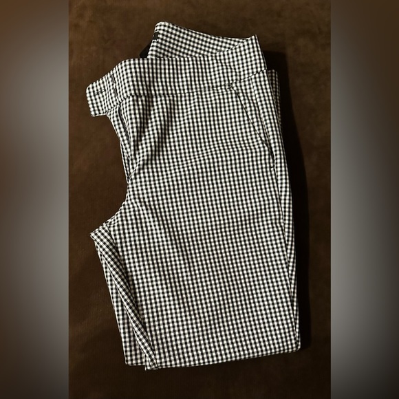 Ann Taylor Black & White Checkered Pants Straight Leg With Pockets Sz 4 - Picture 3 of 11